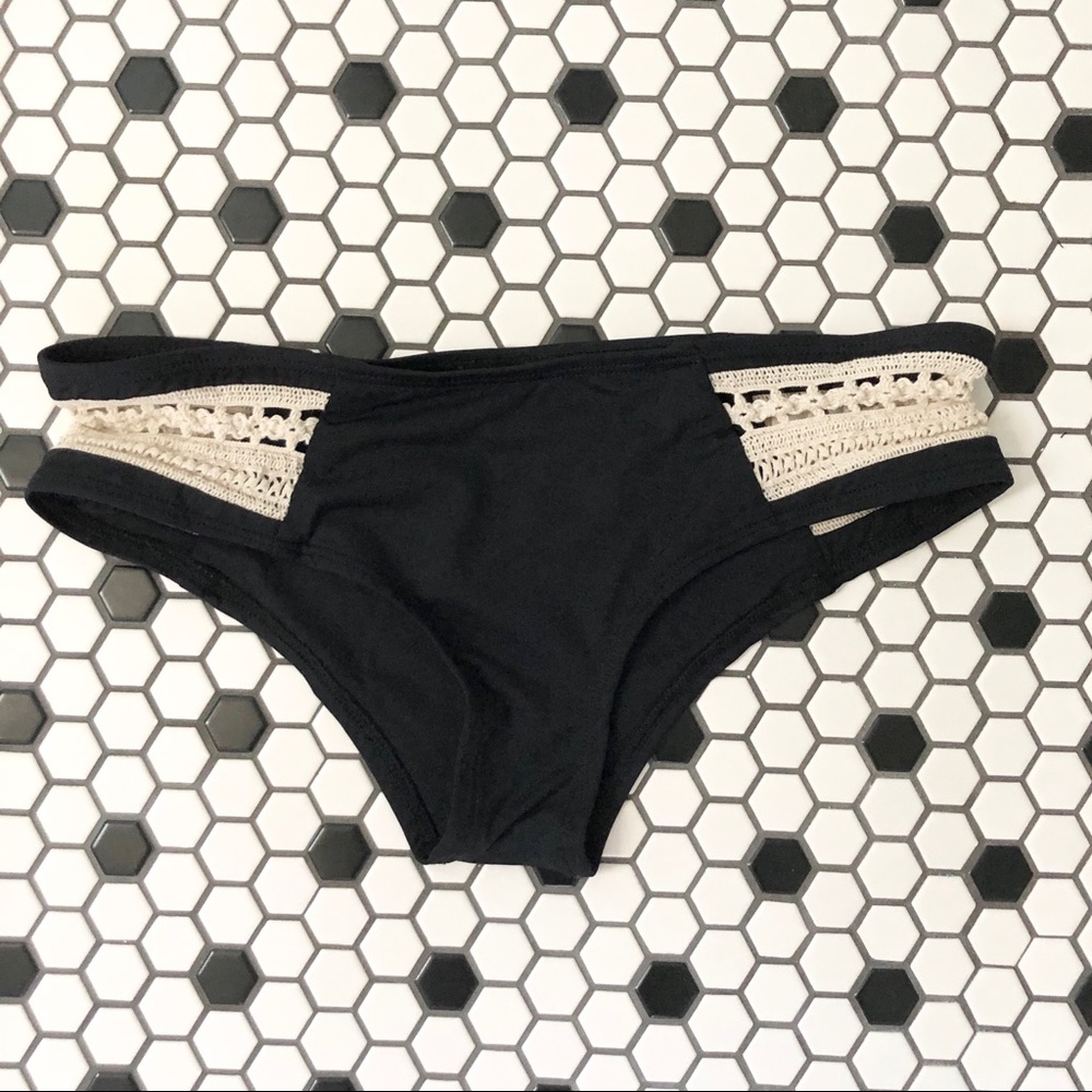L Space bikini bottoms